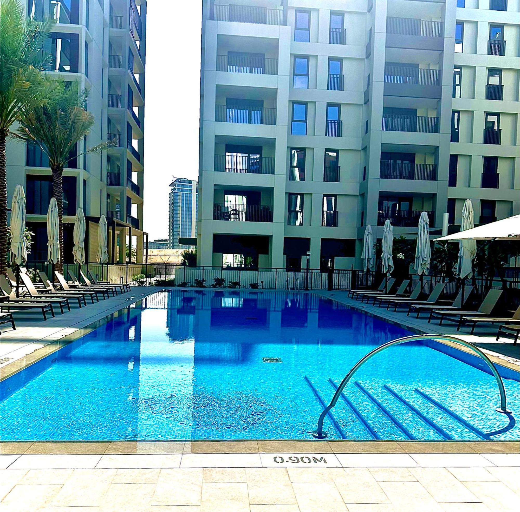 Apartment 1 Bed With Private Access In Creek Harbour *