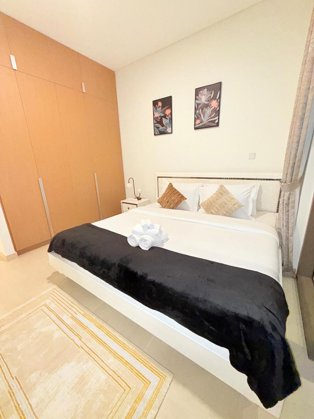 1 Bed With Private Access In Creek Harbour Apartment