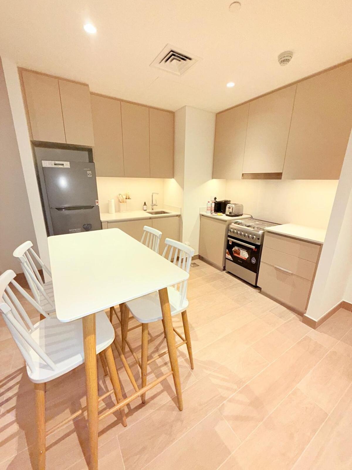 1 Bed With Private Access In Creek Harbour Apartment Dubai